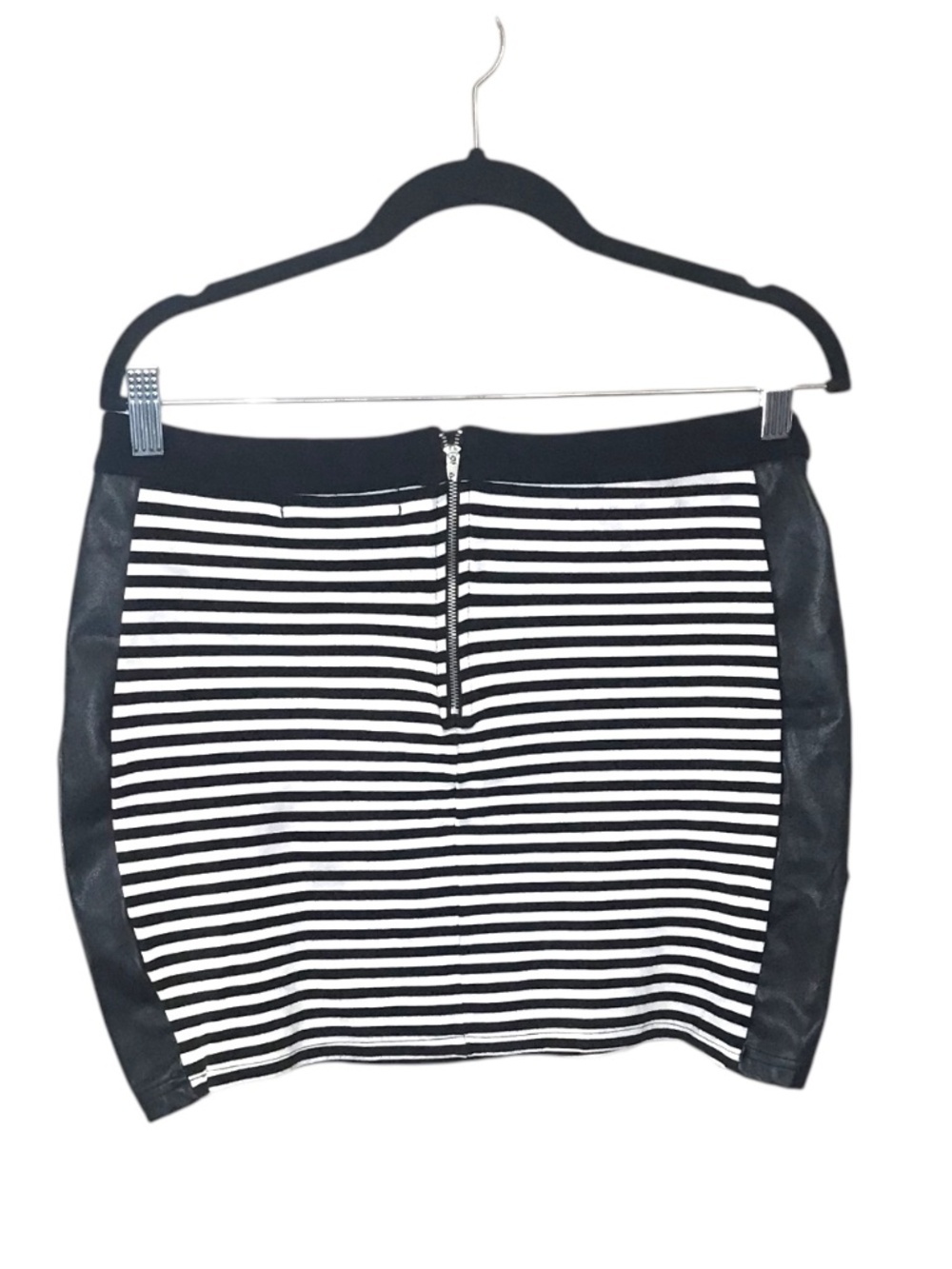 Suzy Shier Striped Mini Skirt Faux Leather Side Panels Exposed Zip